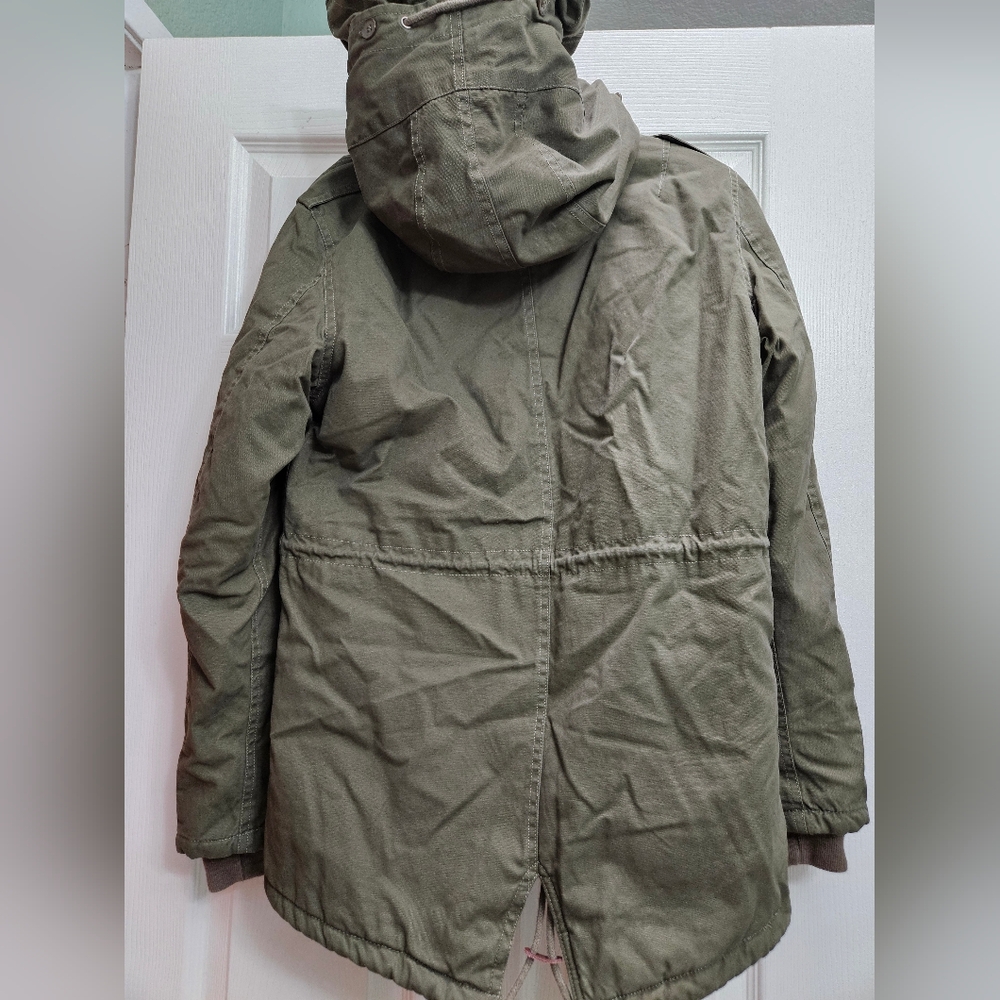 Canadian Green Hooded Parka Jacket - Picture 4 of 11